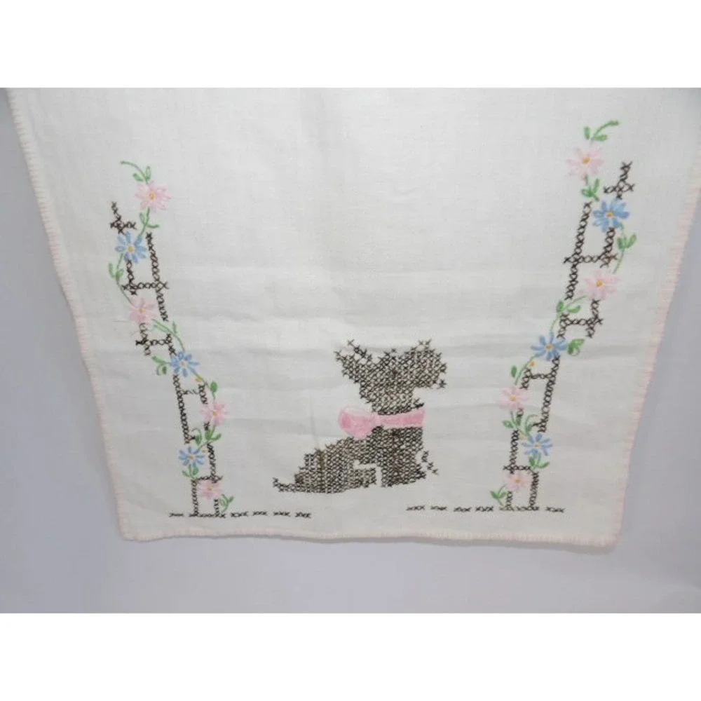 Vtg Hand Embroidered Dresser Scarf with Scottie Dogs Pink Whipstitch Edge 36x16
